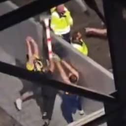 Politie arresteert Fenerbahçe-fan die paal op hoofd van man in De Kuip gooide