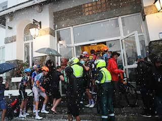 Frans hotel wereldberoemd na opvangen Vuelta-peloton: 'Liters thee en koffie'