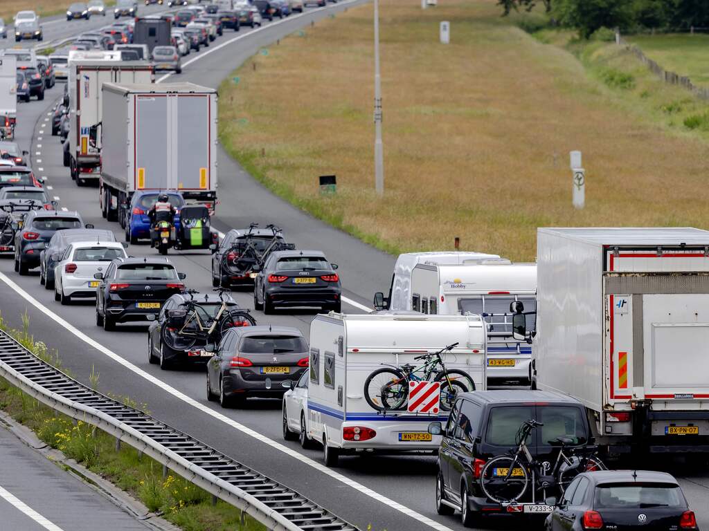 Start pinksterweekend leidde tot dubbel zoveel drukte op de weg, filepiek voorbij