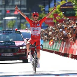 Pogacar declasseert concurrentie met indrukwekkende solo in bergrit Vuelta