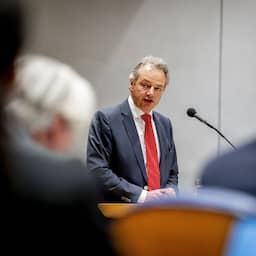 Minister Madlener zet krimpplannen voor Schiphol door ondanks kritiek van RvS