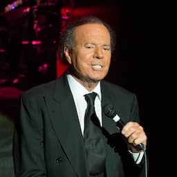 Julio Iglesias door zijn oud-personeel beschuldigd van misbruik en verkrachting