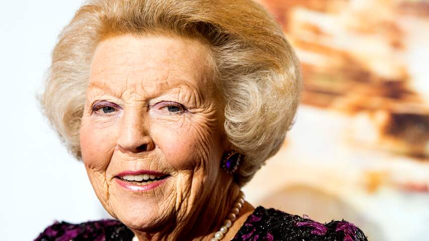 Prinses Beatrix bij viering gouden jubileum De Nationale Opera | Media ...