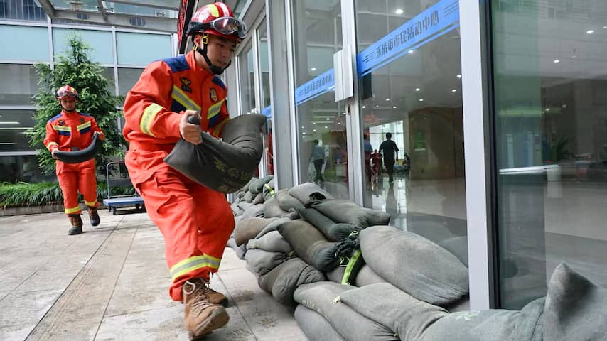 china-zet-zich-schrap-voor-tyfoon-ter-grootte-van-frankrijk-18-miljoen-evacuaties.jpg