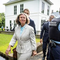 Asielminister Faber kreeg 'strengste asielbeleid ooit' amper van de grond