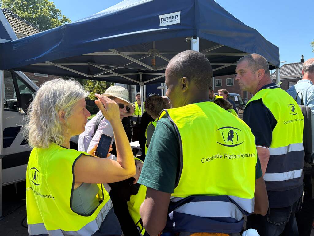 Vastberaden op zoek naar vermiste Jeffrey en Emma: 'Wil er alles aan doen'
