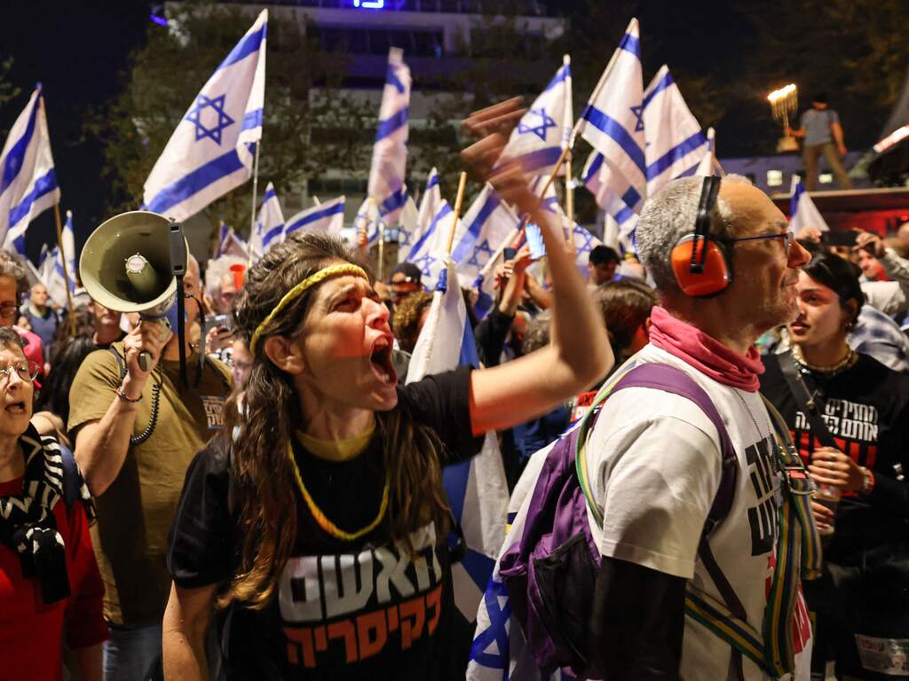 Tienduizenden protesteren in Israël tegen regering Netanyahu