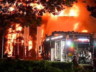 Grote brand verwoest zorginstelling in Beekbergen