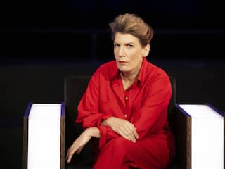 Schrijfster en cabaretière Paulien Cornelisse benoemd tot Taalstaatmeester 2025