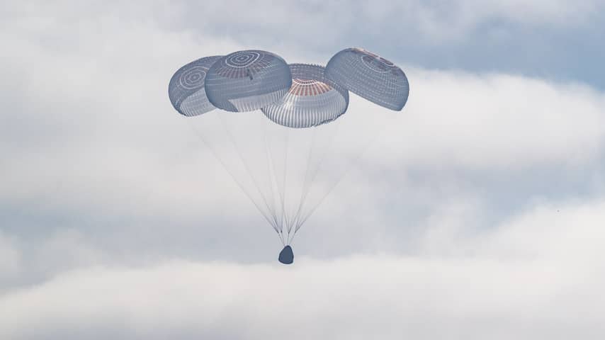 Bemanning ISS terug op aarde na langste reis ooit voor Europese astronaut