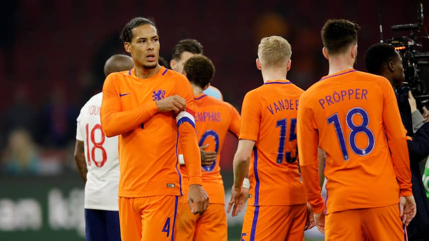 Dat Van Oranjecaptain Van Dijk wacht 100e interland: 'Dacht dat ik het nooit ...