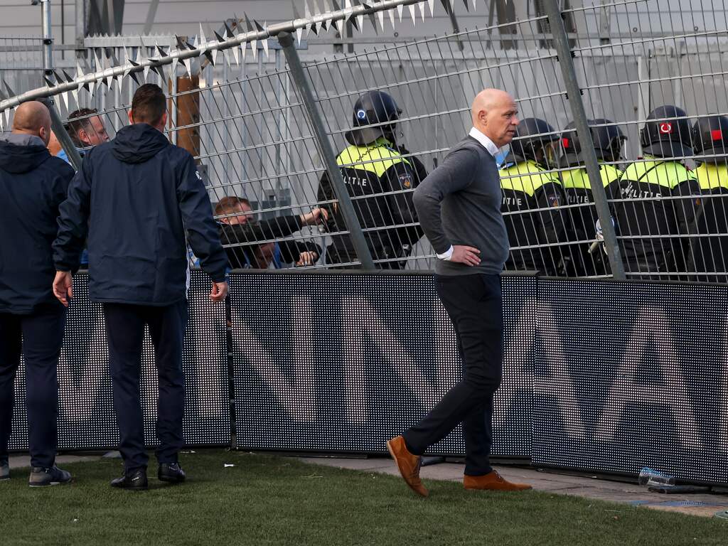 Ook twee agenten gewond bij rellen FC Den Bosch-TOP Oss, elf aanhoudingen