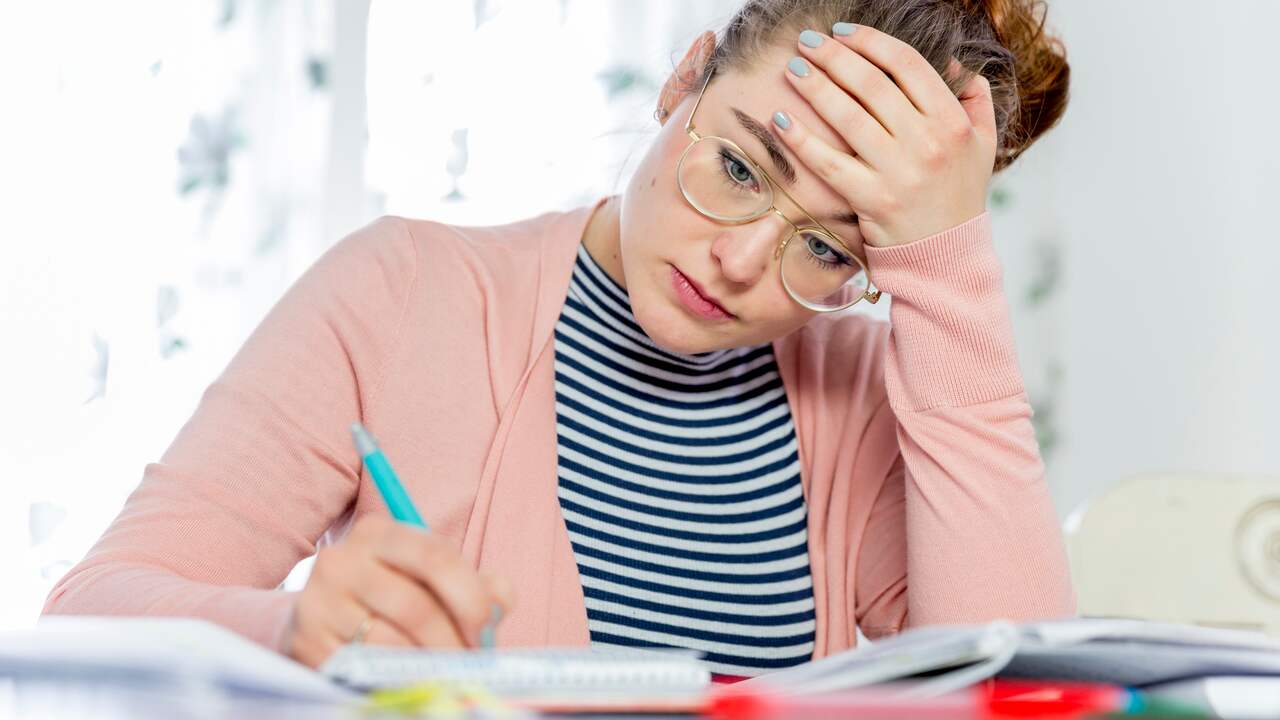 Weken voor de vakantie zijn stressvoller: zo draag je je werk goed over