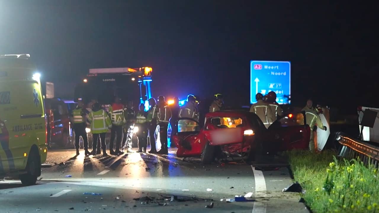 Beeld uit video: Ravage op A2 bij Maarheeze na ernstig ongeval