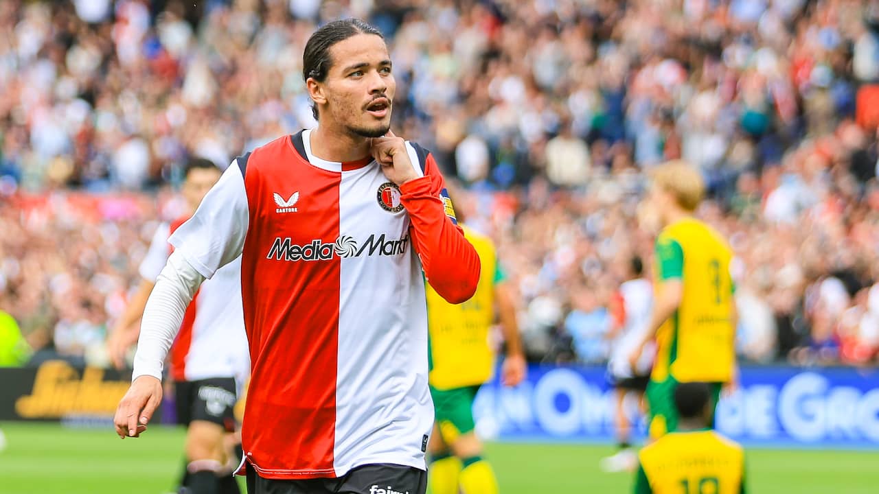 Foto bij Feyenoord ontvangt na sluiten Eredivisie-markt recordbod op Hadj Moussa