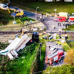 ProRail wil dat vastzittende auto slagboom kapotrijdt: 'Liever dat dan gewonde'