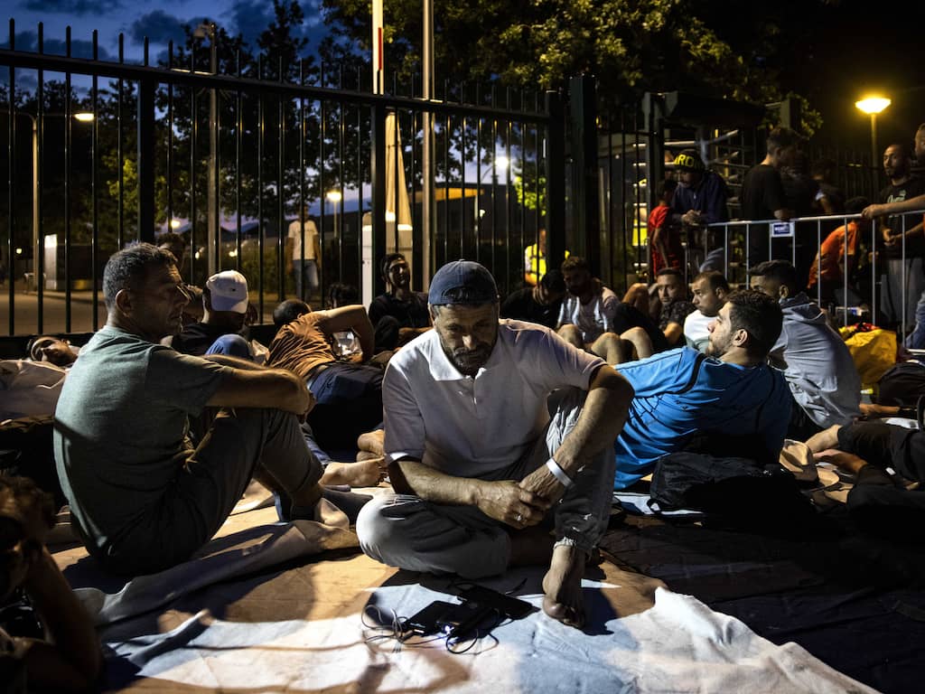 Te weinig plek voor asielzoekers doordat veiligheidsregio's afspraken niet nakomen