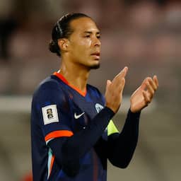 Live WK-kwalificatie | Van Dijk stipt veld aan als oorzaak voor mindere spel Oranje