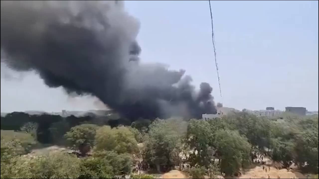 Passagiersvliegtuig neergestort in India op weg naar Engeland, mogelijk honderden doden | Buitenland | NU.nl
