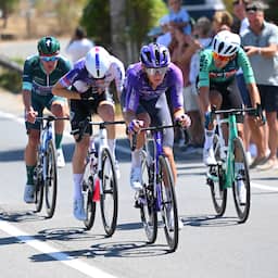 Live Vuelta | Bouwman in kopgroep tijdens heuvelrit, bekijk hier de koerssituatie