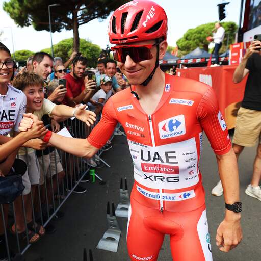 Illustratie bij: Pogacar succesvol geopereerd aan sleutelbeen na harde val in Vuelta