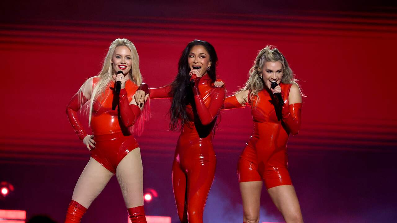 Foto bij Nicole Scherzinger treedt met brandwond op met Pussycat Dolls in Amsterdam