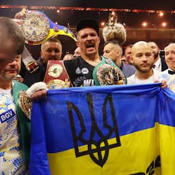 Usyk wint historische boksstrijd van Fury en grijpt alle wereldtitels in zwaargewicht