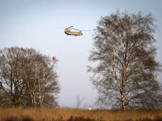 Brandweer probeert het vuur voor te zijn op uitgedroogde Veluwe