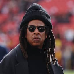 JAY-Z klaagt vrouw die hem beschuldigde van seksueel misbruik aan wegens smaad
