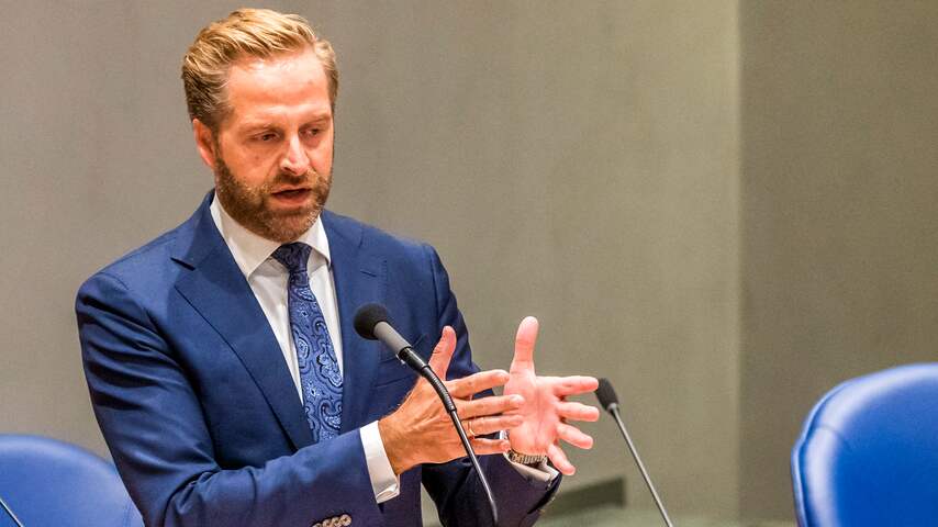 De Jonge over boosterprik: 'Iedereen komt in aanmerking'