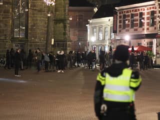 Relschoppers bekogelen ziekenhuis in Enschede, onrust in meerdere steden