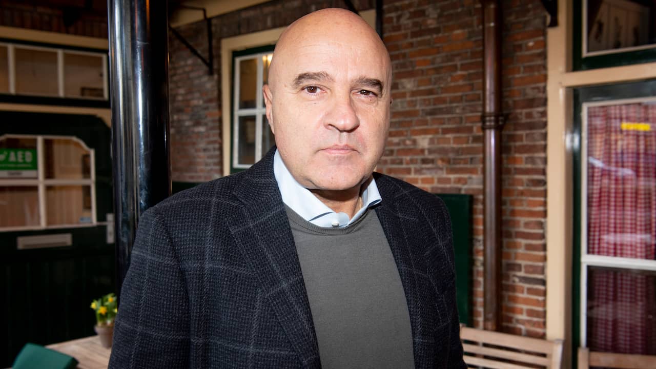 Vrouw van misdaadverslaggever John van den Heuvel is baan kwijt door