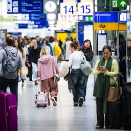 Kinderen tot en met 11 jaar reizen vanaf 2027 gratis met ov in heel Nederland