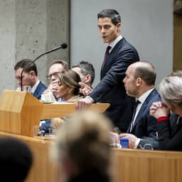 Live debat | Jetten noemt steunen AOW-motie 'nogal een beweging'