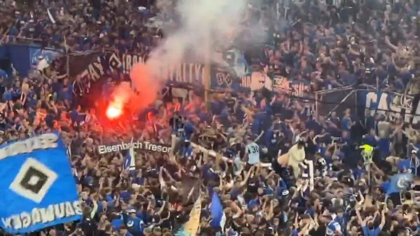 Zwaargewonden bij veldbestorming na promotie Hamburger SV