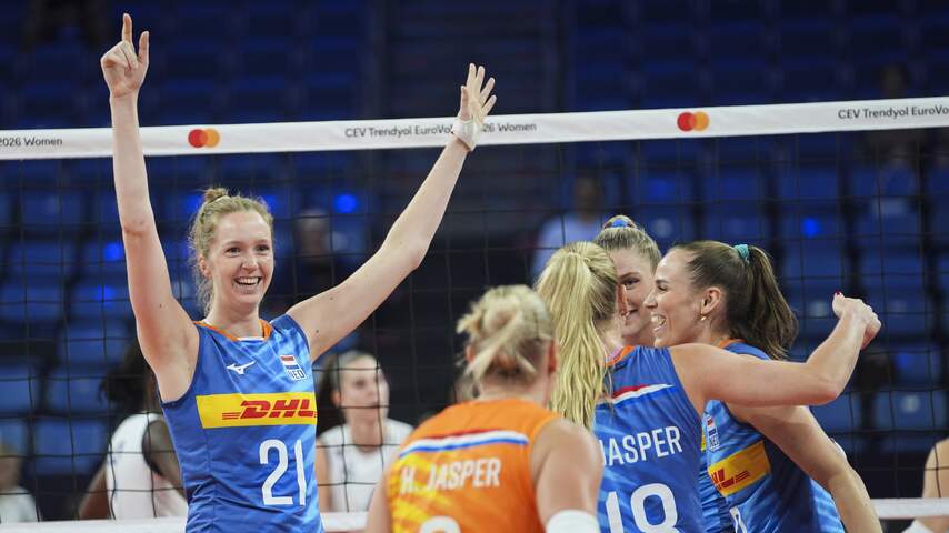 Volleybalsters naar kwartfinales EK na vijfsetter tegen Slovenië
