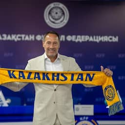 Van 't Schip keert na jaar terug als trainer en wordt bondscoach Kazachstan