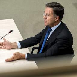 Rutte: Meer reflectie op corona-aanpak, maar avondklok blijft 'onvermijdelijk'