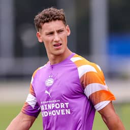 Ruben van Bommel maakt na bijna een jaar zijn rentree bij ruime oefenzege PSV