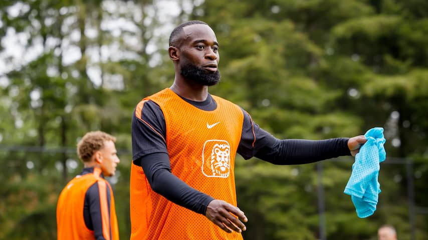 Foto bij Ook Geertruida haakt geblesseerd af bij Oranje, Xavi roept geen vervanger op