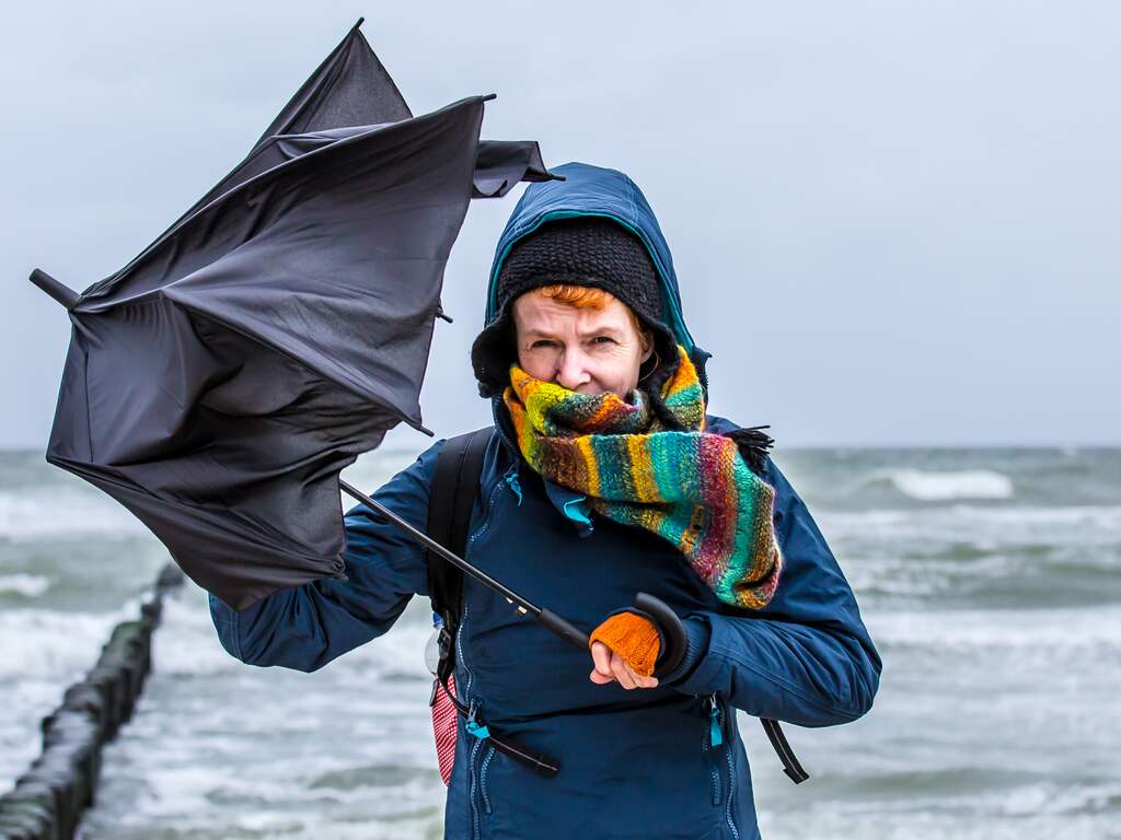 Nee, je stelt je niet aan: dit koude weer is niet normaal voor eind september