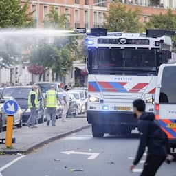 Onrust in Haagse Schilderswijk na zege Marokko op Oranje, waterkanon ingezet