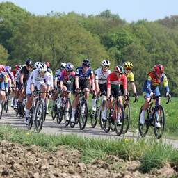 Bredewold klopt landgenotes Van Dijk en Pieterse en wint Amstel Gold Race
