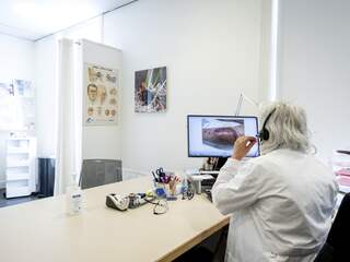 Toezichthouders willen bedrijfsketens in huisartsenzorg beter kunnen controleren