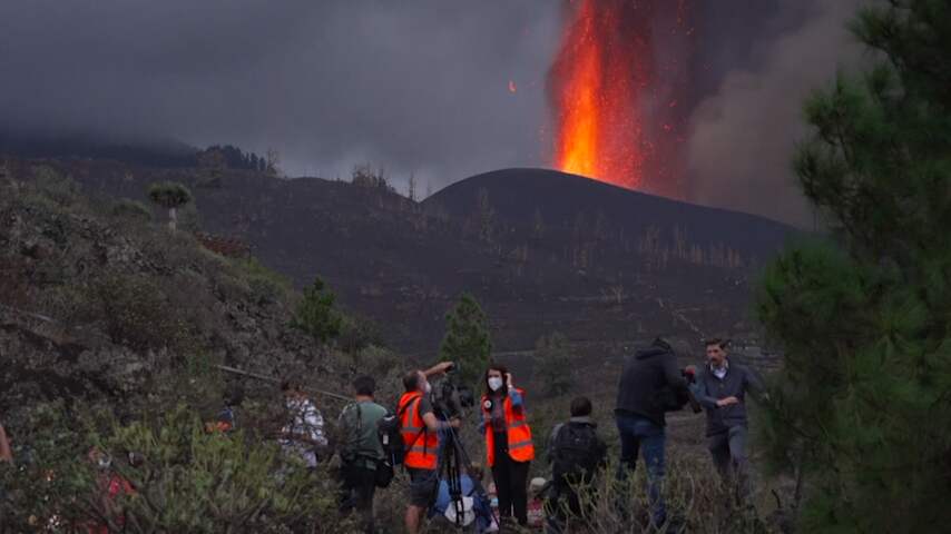 Veel media-aandacht voor lava spuwende vulkaan op La Palma