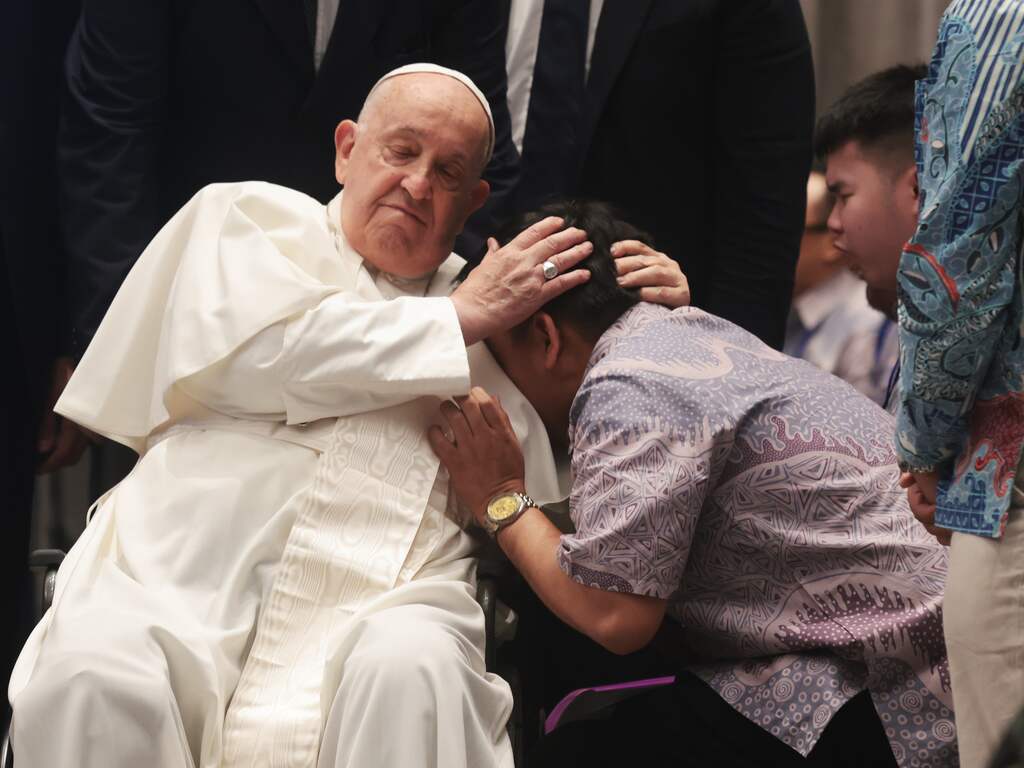 Reacties op overlijden van de paus: 'Een geweldig mens dat harten veroverde'