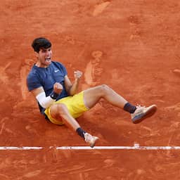 Alcaraz wint Roland Garros voor het eerst na zinderende finale tegen Zverev