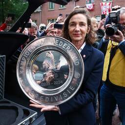 Live Eredivisie | PSV leeft toe naar kampioenswedstrijd, schaal gearriveerd