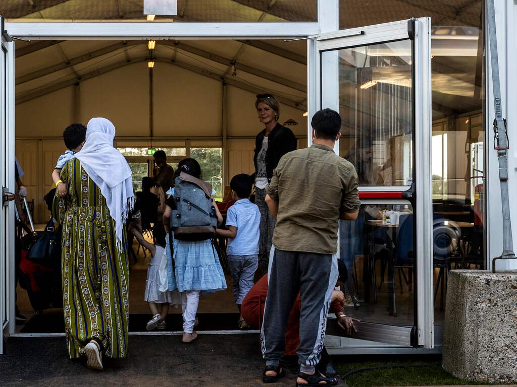 Weer evacuatievliegtuig onderweg, inmiddels 78 Afghanen in noodopvang