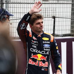 Verstappen eindigt als zesde in sprintrace Zandvoort, Russell wint vanaf pole